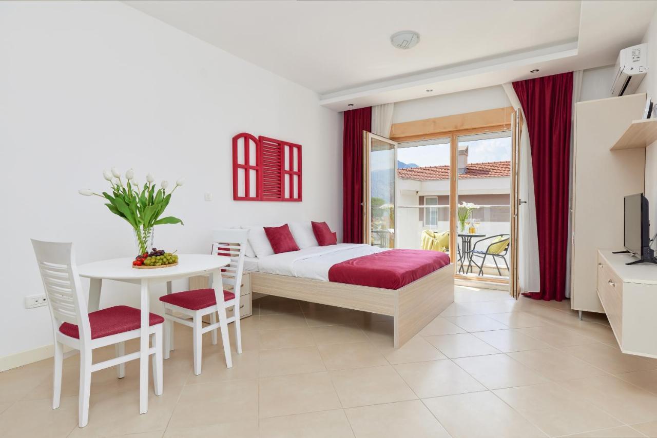 M&M&M Apartments Kotor Eksteriør bilde