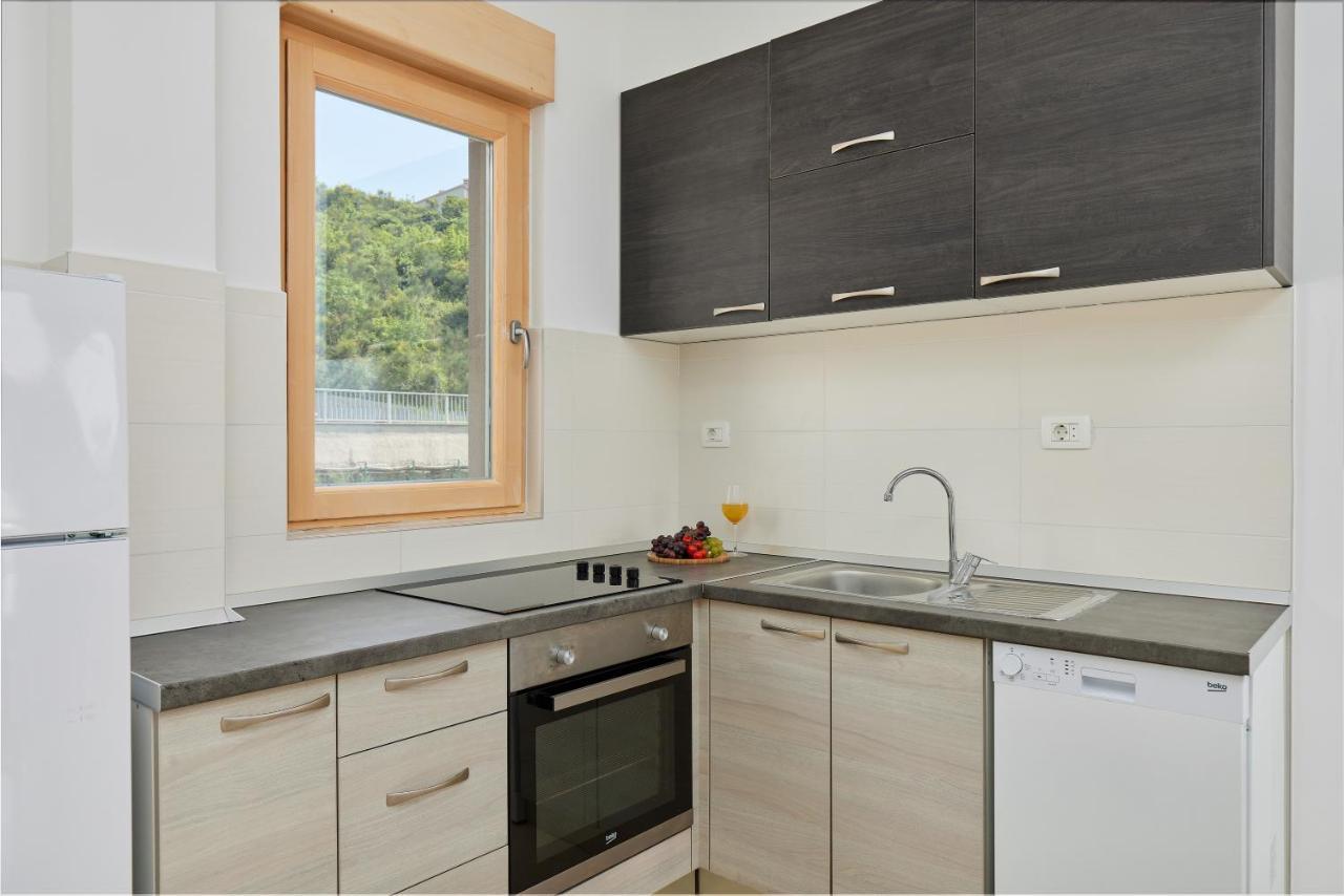 M&M&M Apartments Kotor Eksteriør bilde